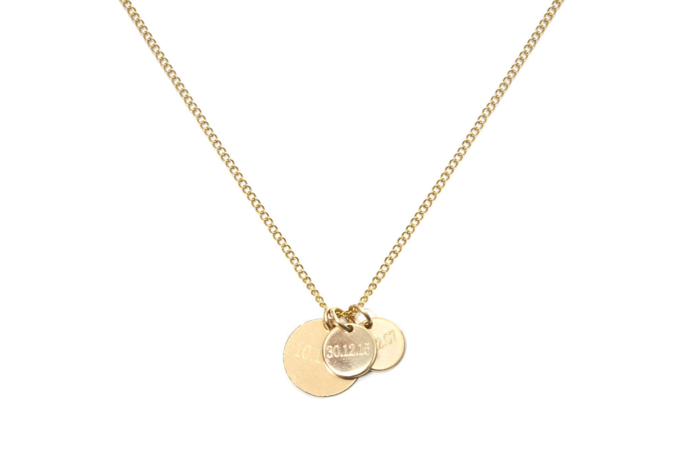 CARA III - THE FAMILY NECKLACE - Kette mit 3 gravierbaren Medaillon Anhängern - Gold - CLASSYANDFABULOUS JEWELRY