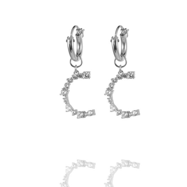 Letter Earrings - Creolen mit Buchstabenanhänger - Silber - CLASSYANDFABULOUS JEWELRY