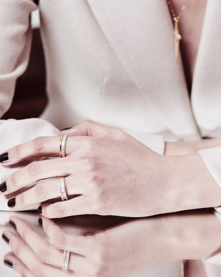 JULA- THE ULTIMATE REFINEMENT RING - GOLD