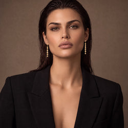 NEVE Earring - kurzer Pailletten Ohrring - Gold / Roségold