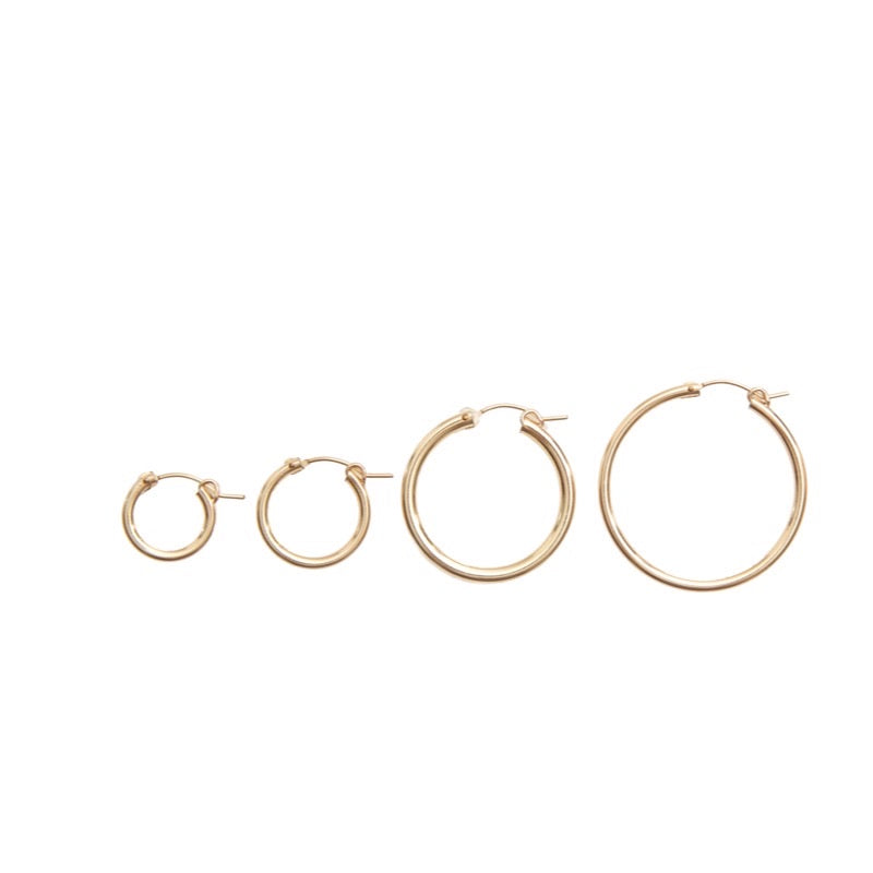 ABSOLUTE HOOPS  - Moderne Creole in verschiedenen Grössen -  Gold - CLASSYANDFABULOUS JEWELRY